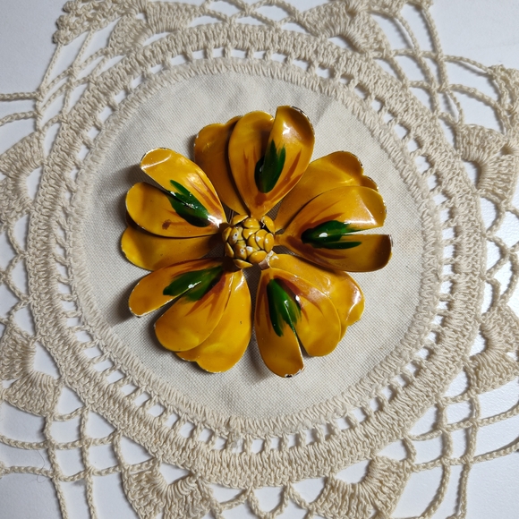 Vintage Accessories - Vintage Yellow and Green Floral Brooch